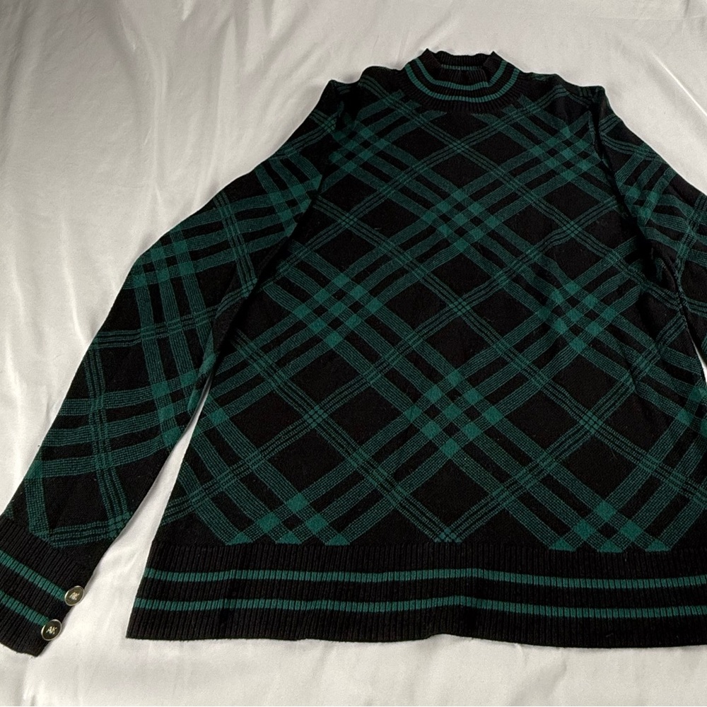 Anne Klein Black and Green Checkered Crewneck Sweater
